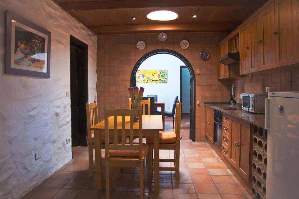 Casa Hugo Villa ติอาส ภายนอก รูปภาพ